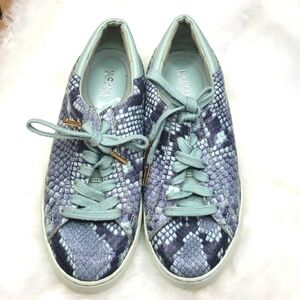 Michael Kors Snake Skin embossed leather sneakers mint green gray 7
